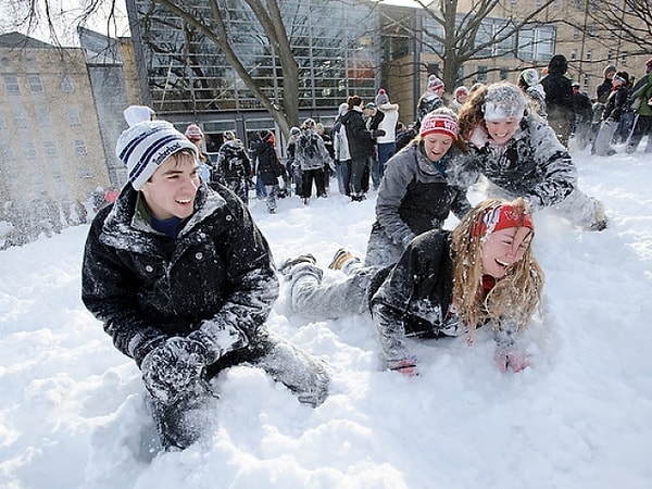 9. Какое из этих зимних времяпрепровождений вас больше всего привлекает?