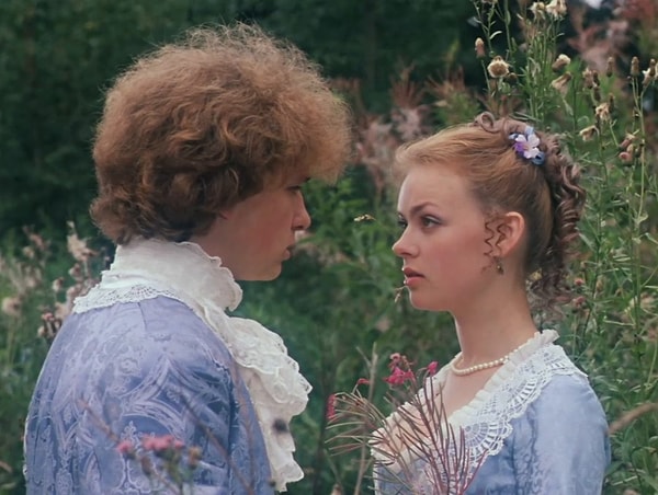 7. Во что влюбляется один из персонажей советской картины "Формула любви"?