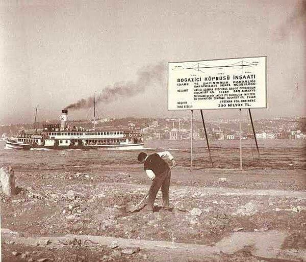28. Boğaziçi Köprüsü'nün temeli atılırken, İstanbul, 1970.