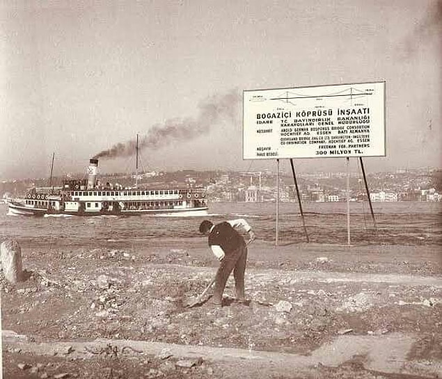 28. Boğaziçi Köprüsü'nün temeli atılırken, İstanbul, 1970.
