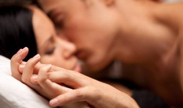 2. К какому полу вас больше влечет физически (и сексуально)?