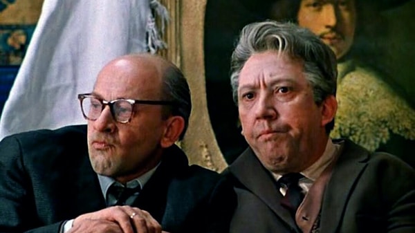 2. Картина какого художника была украдена из музея в фильме "Старики-разбойники"?