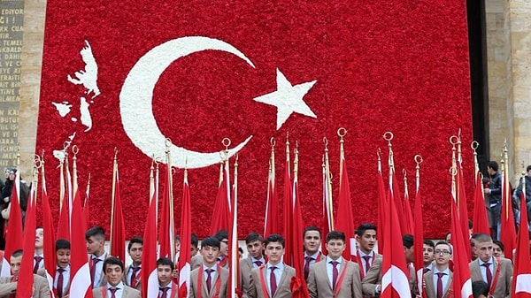 13. Кто стал первым президентом Турции после того, как в 1922 году свергли султана?