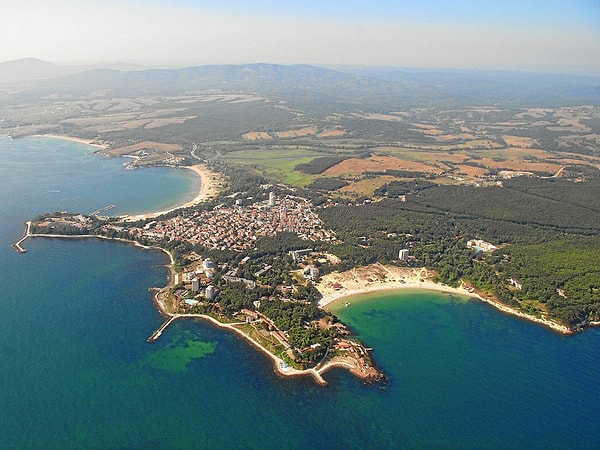 1. Где расположен Пиренейский полуостров?