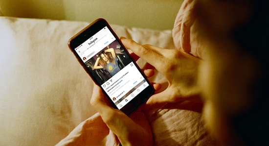 Eşinizin Zaman Zaman Instagram'da Eski Sevgilisini Arattığını Fark Etseniz Tepkiniz Ne Olurdu?