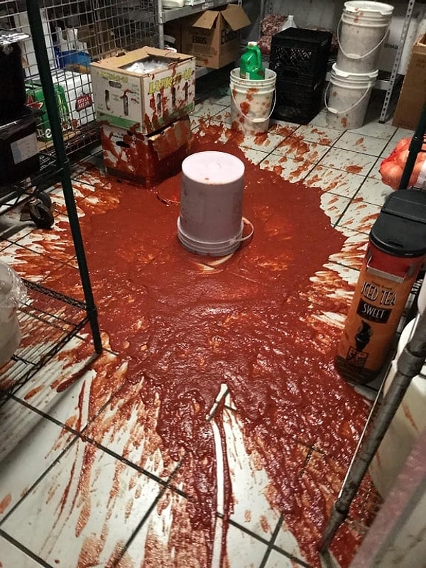 10. Напоминает триллер, а всего-то соус