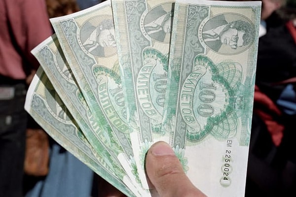 6. Сергей Мавроди - основатель финансовой пирамиды MMM - был выпущен из тюрьмы, став депутатом российского парламента.