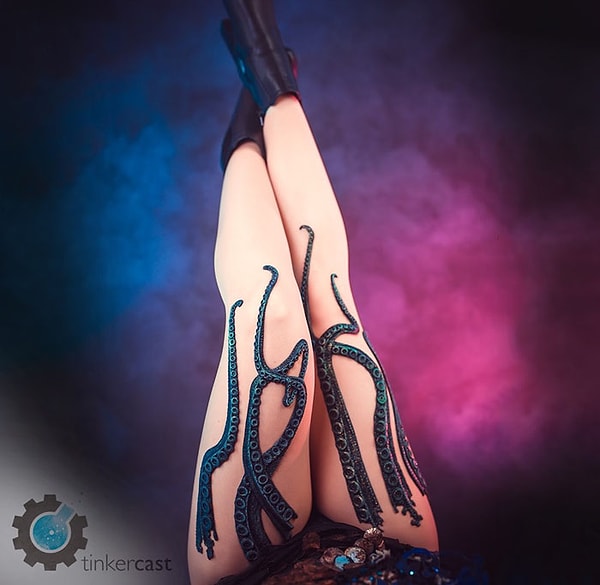 3. "В тот момент у меня не было мыслей о продаже чего-то подобного в интернете, поскольку процесс их изготовления отнимал очень много времени".