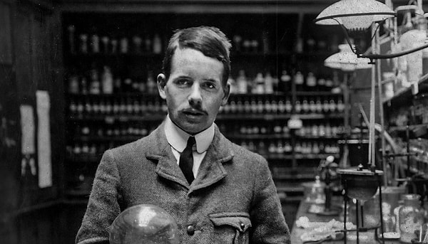 Дева — Ученый-физик