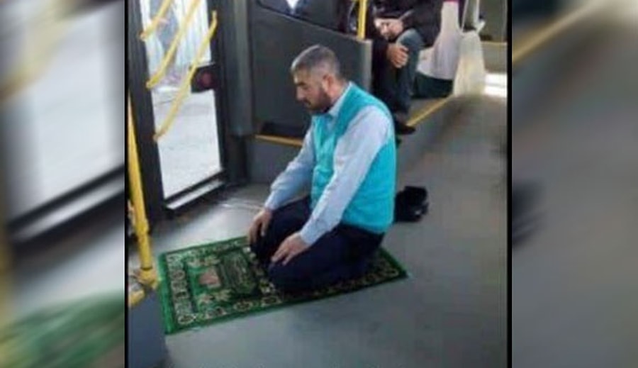 Bakin Burasi Cok Onemli Toplu Tasima Araclarinda Namaz Kilan Insanlar Hakkinda Konusmamiz Gereken Seyler Var