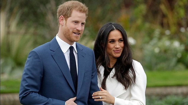 Kraliyet ailesinin bir dönem skandallarıyla adından sıkça söz ettiren üyesi Harry, geçtiğimiz yıllarda gönlünü Amerikalı oyuncu Meghan Markle'a kaptırmıştı biliyorsunuz ki.