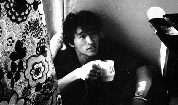 10. Виктор Цой провел несколько месяцев в психиатрической клинике из-за попытки свести счеты с жизнью