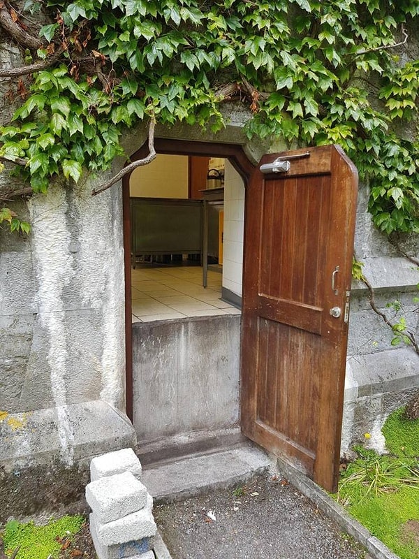 12. А в очумевшей от происходящего голове крутится только один вопрос...