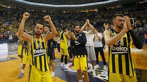 Fenerbahçe Beko, mutlu sona ulaşması durumunda Süper Lig'de 4 sezon üst üste şampiyonluk yaşayan 3. takım olacak.