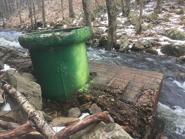 6. Гигантские детали из игры "Супер Марио"