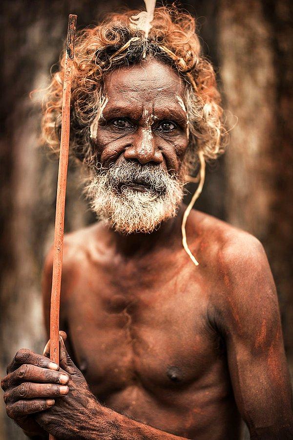 Aborjin bir adam; Pormpuraaw, Cape York Yarımadası/Avustralya