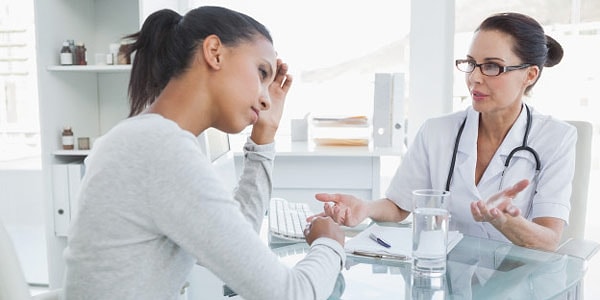 8. Какой симптом не входит в триаду Фалло?