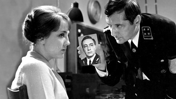 7. Кого сыграл Юрий Визбор в "17 мгновениях весны"?