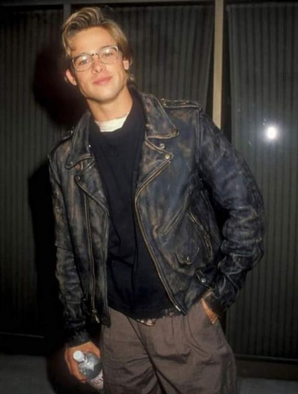 36. В 1988 году мало кому известный Брэд Питт брал с собой на премьеры бутылочку с водой.