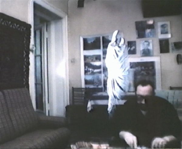 28. А российский ужастик "Прикосновение" вы сумели оценить самостоятельно?