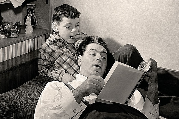 7. Кого Аркадий Райкин называл «другом человека»?