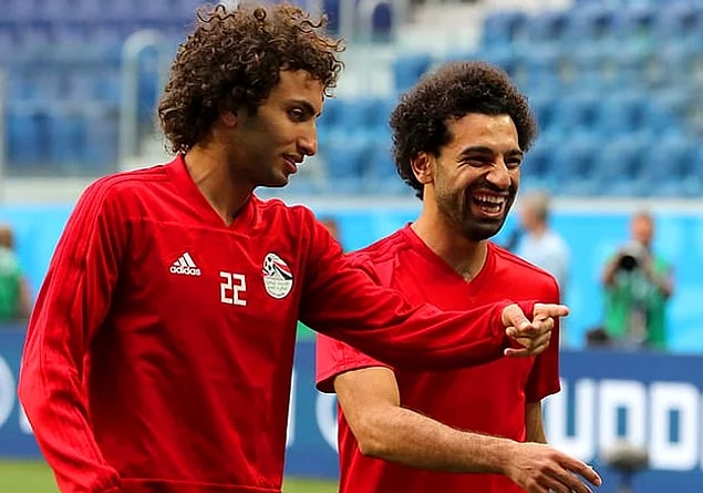 Keller'ın iddiasını, başka kadınlardan gelen ünlü futbolcunun aynı şekilde kendilerine de mesaj attığına dair sözler güçlendirdi.