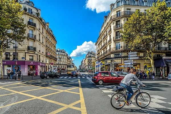 6. Где впервые были разработаны основные параметры Международной системы измерений (СИ)?