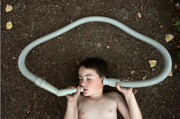 9. Как называется неконтролируемое автоматическое повторение слов, услышанных в чужой речи?