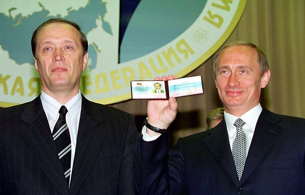 5. Владимир Путин набрал больше всего голосов на президентских выборах в 2000 году. А кто занял второе место?