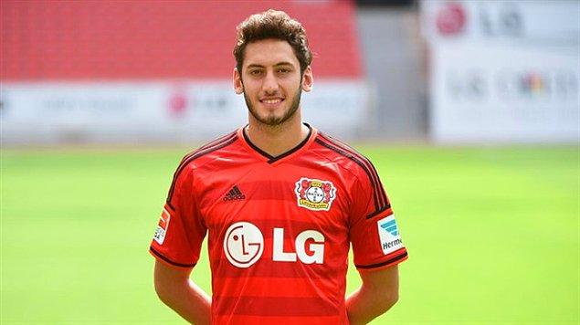 8. Hakan Çalhanoğlu / Hamburg ➡️ Bayer Leverkusen / 14.5 milyon €