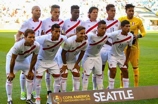 Peru, 1939 ve 1975 yıllarında Copa Amerika turnuvasını kazandı ve bu yıl ile birlikte son 4 yılda yapılan turnuvada 3 kere yarı finale yükseldi.