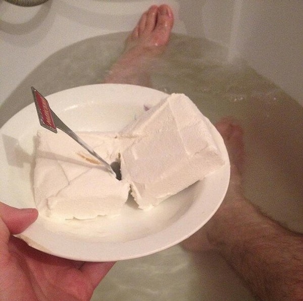 10. Мороженое в горячей ванне - лучшее, что можно было придумать... ❤️