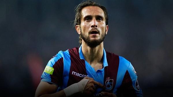 Lille'in Yusuf Yazıcı için 17 milyon euro net, 3 milyon euro bonus şeklinde önerisine olumsuz yanıt almasının ardından Trabzonspor'a yeni bir teklif götürdüğü iddia edildi.
