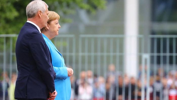 Merkel Bir Ayda Üçüncü Defa Titreme Nöbeti Geçirdi: 'Endişe Edilecek Bir Şey Yok'