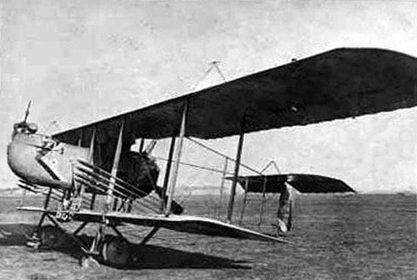 O dönemde yavaş yavaş başlayan havacılık deneyimleri Alman, Fransız ve İngilizlerden sonra Osmanlı'da da başladı.
