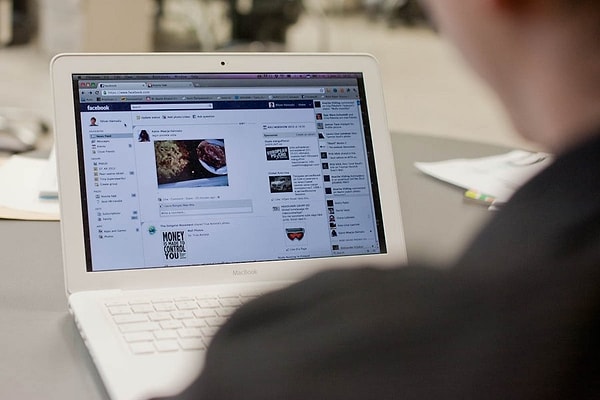 8. Сколько времени в день вы проводите в соцсетях?