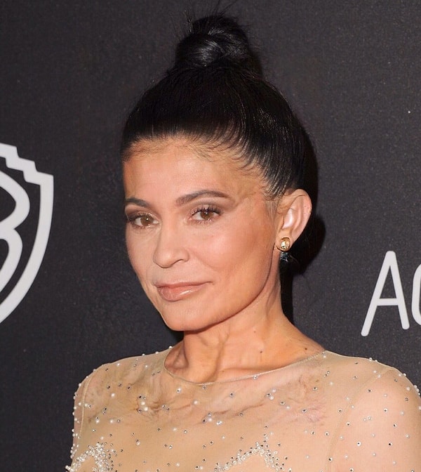 32. Кайли Дженнер