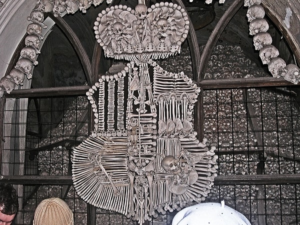 1. Костница в Седлеце или Костел Всех Святых (Чехия)