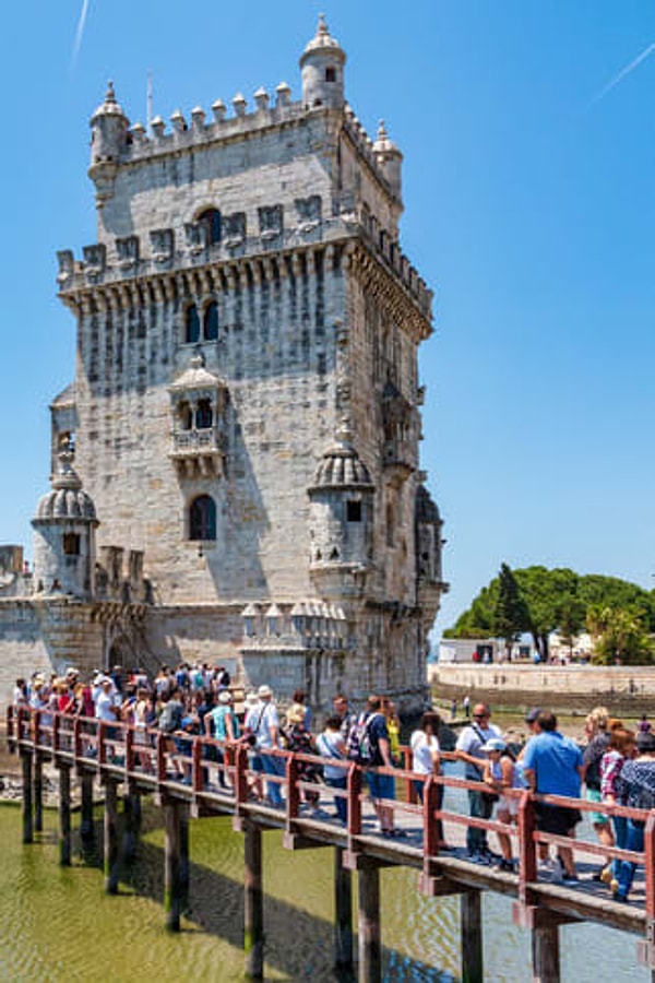 8. Внутри Торри-ди-Белен в Лиссабоне, Португалия, особенно нечего смотреть, так что вместо этого лучше посетите Жеронимуш.