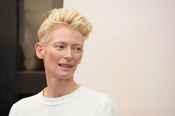 4. Тильду Суинтон называют инопланетянкой, уж очень выделяется ее "холодная" красота .