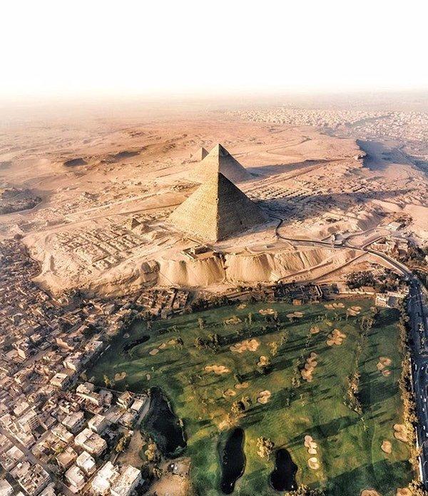 1. Mısır'da piramitlerin çevresi sonsuz çöl mü sanıyordunuz? Büyük ihtimalle sanmıyordunuz.
