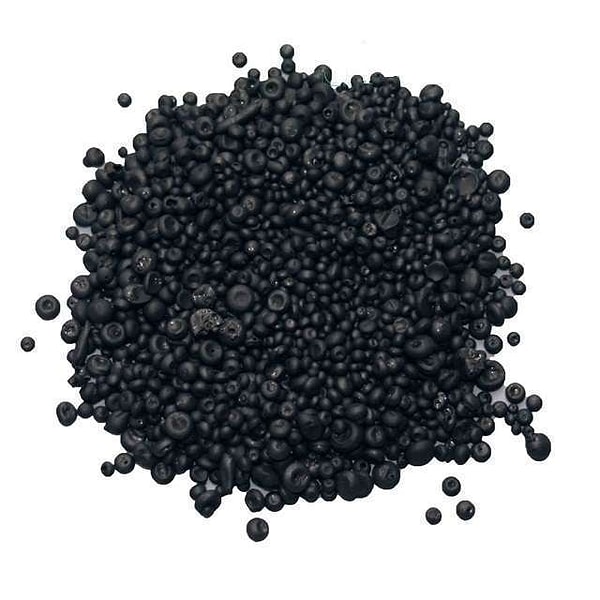 6. Какой химический элемент назван в честь Луны?