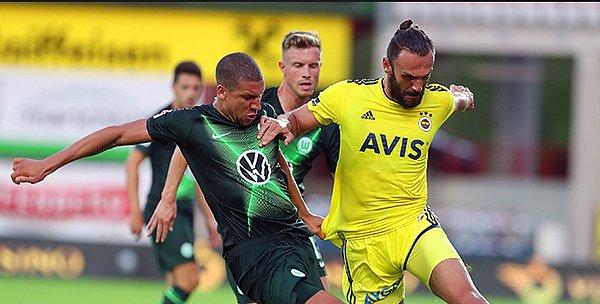 Avusturya'da kampa giren Fenerbahçe, Almanya ekibi Wolfsburg ile hazırlık maçında karşılaştı, takımın yeni transferleri göz dolduran bir performans sergiledi.