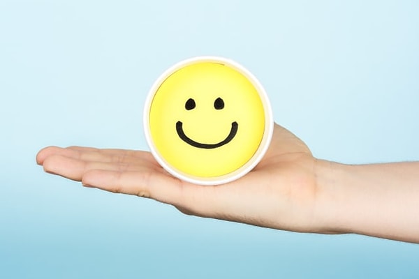 Название вашей автобиографии было бы "Всегда смотри на светлую сторону"