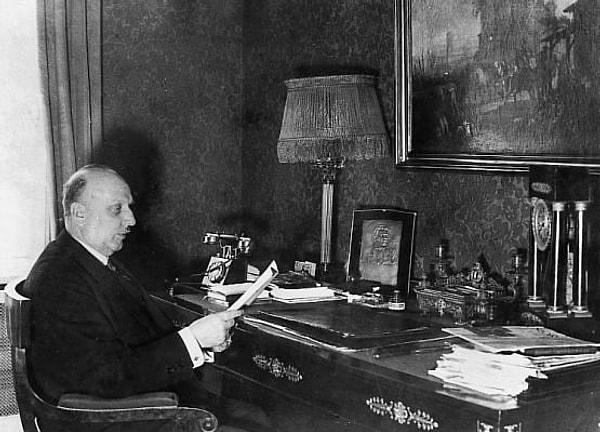 1934 - Avusturya başbakanı Engelbert Dollfuss ülkesindeki Naziler tarafından Viyana’da öldürüldü.
