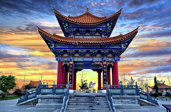 12. В Китае, несмотря на его внушительные размеры, всего один часовой пояс.