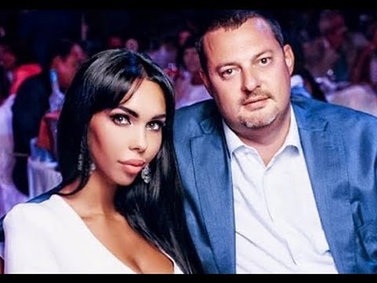 Все думали жена самарского олигарха пользуется пластической хирургией, пока не посмотрели на её детей