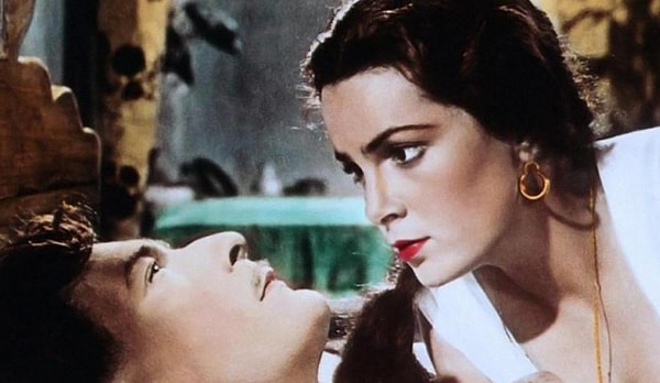 10. Мужа Аксиньи Астаховой из «Тихого Дона» звали Григорий. Правильно?