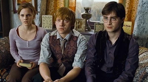 3. Harry Potter’la ilgili belki de en gerçek dışı olan şey, okulda öğrendikleri hemen her şeyi gerçek hayatta da kullanabiliyor olmalarıydı.