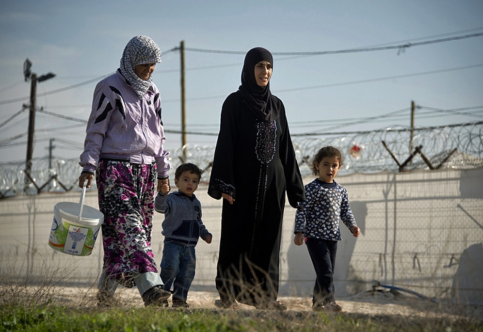 İstanbul Valiliği: '12 Bin Kaçak Göçmen Tespit Edildi, 2 Bin Suriyeli Sığınmacı Geçici Barınma Merkezine Alındı'
